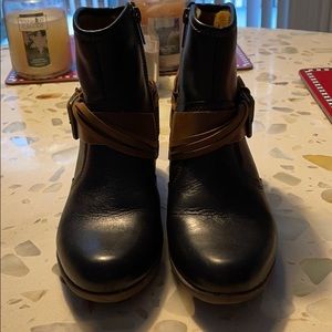 Pikolinos ankle boots